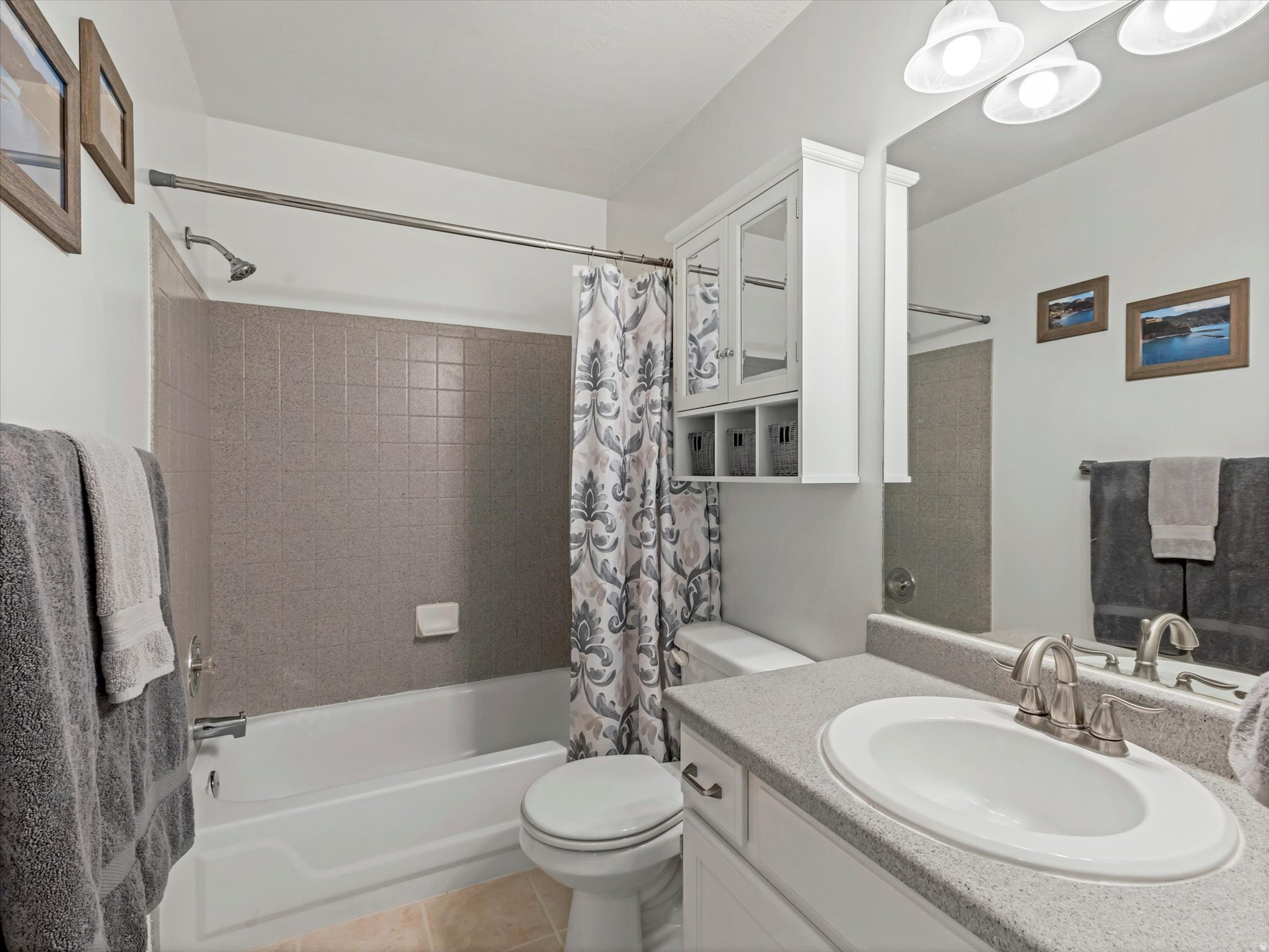 CREEKWOOD - Residential