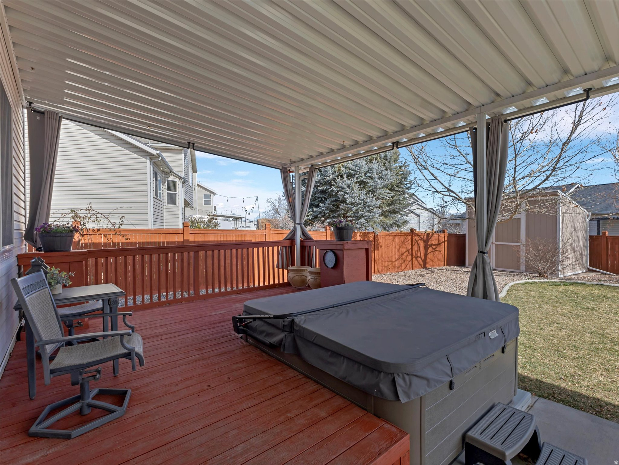 CREEKWOOD - Residential