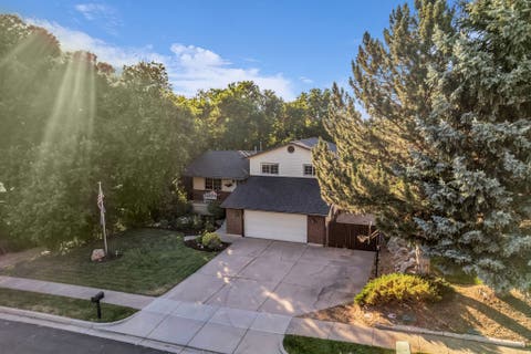 Tiny photo for 2600 DEER RUN DR, South Weber, UT 84405 (MLS # 2167714)