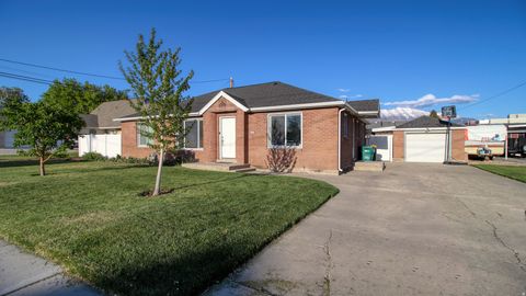 Photo of 180 N 400 E, Lehi, UT 84043 (MLS # 2151697)