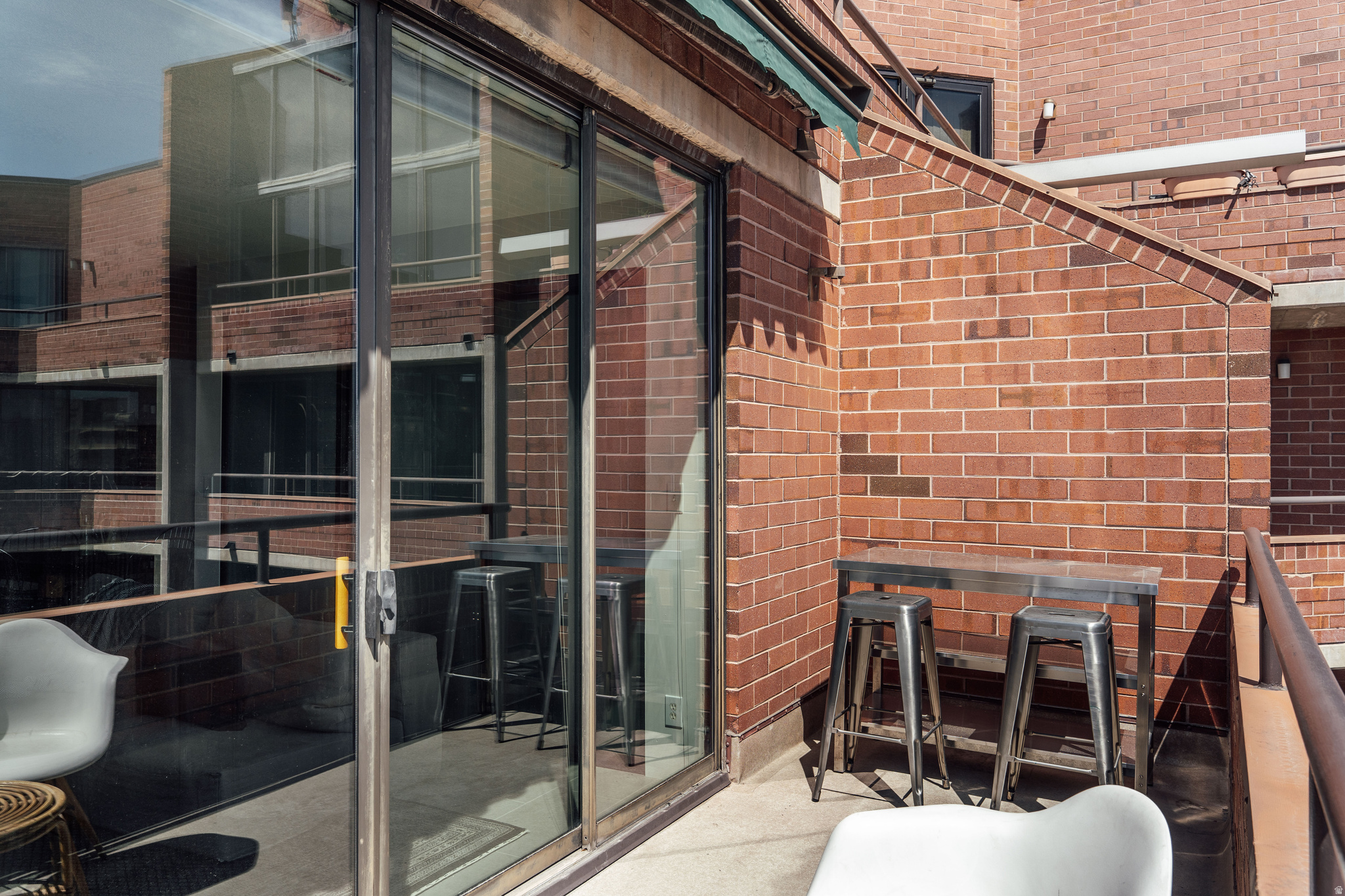 ARLINGTON PLACE - Residential