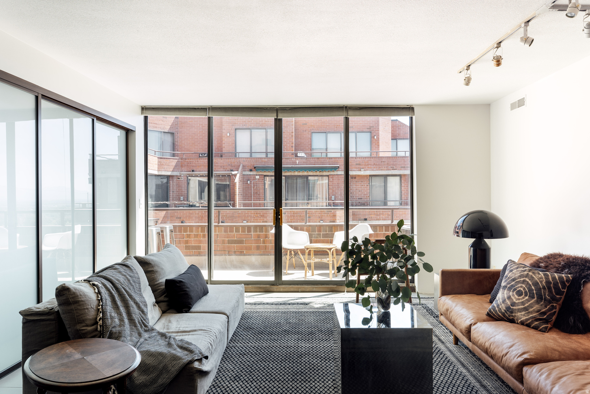ARLINGTON PLACE - Residential
