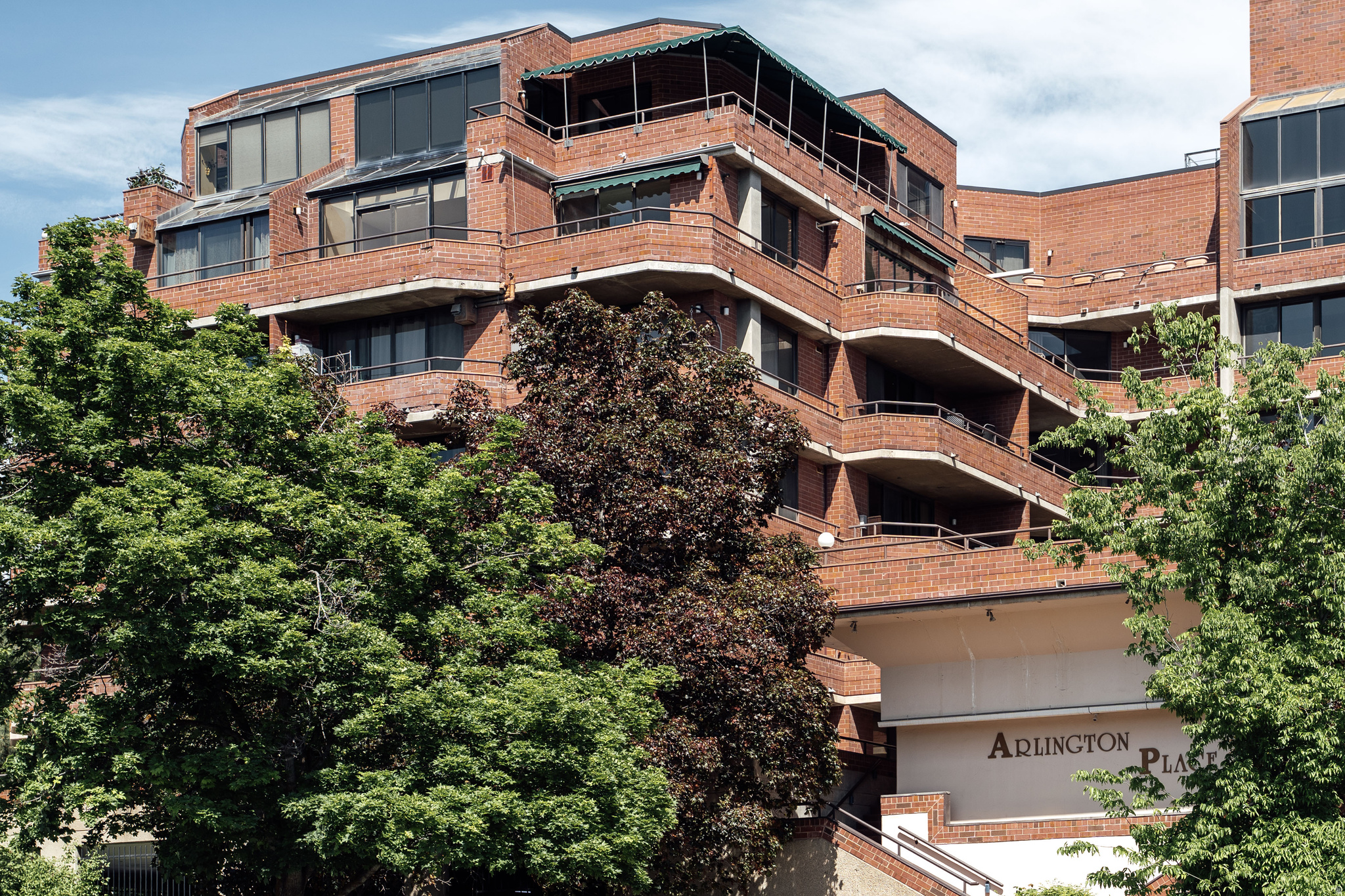 ARLINGTON PLACE - Residential