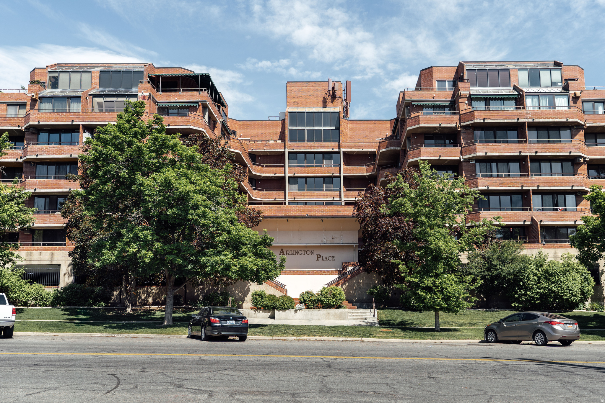 ARLINGTON PLACE - Residential