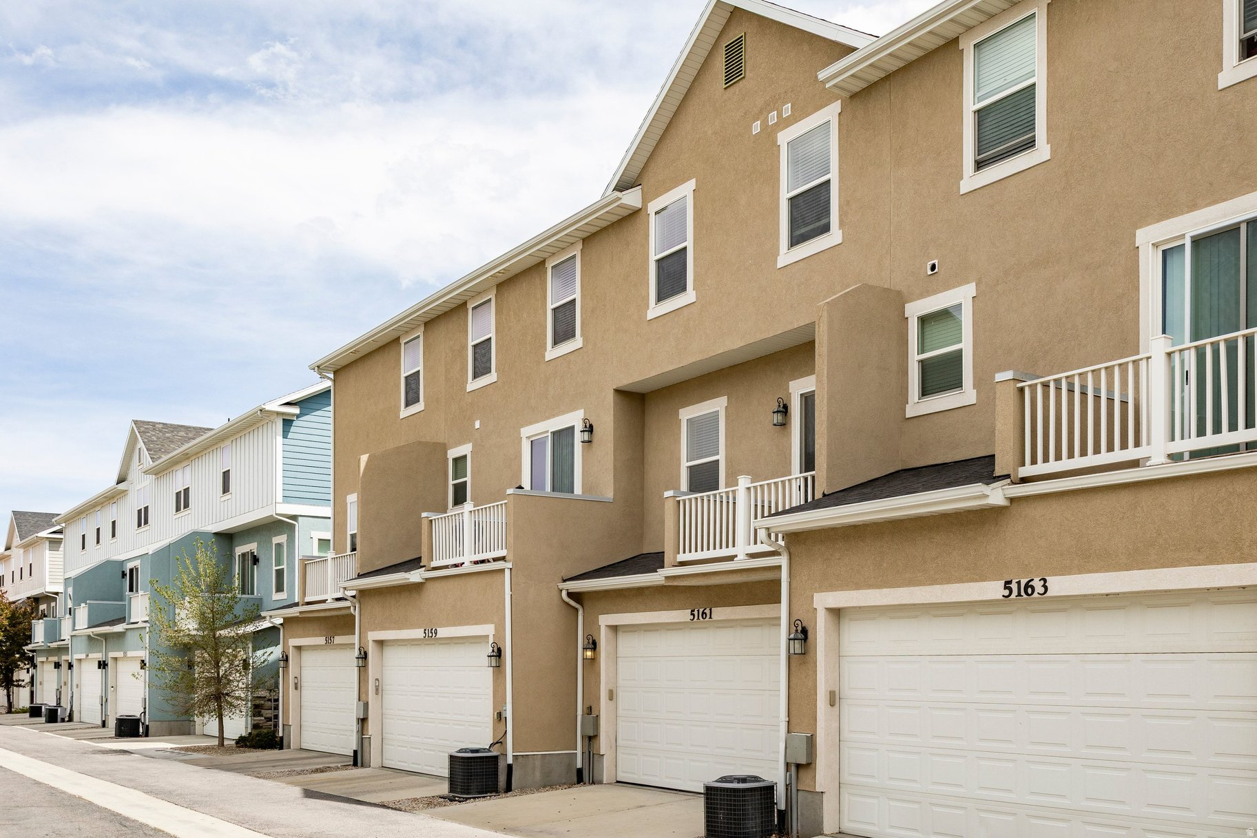 HERRIMAN TOWNE CENTER - Residential Lease