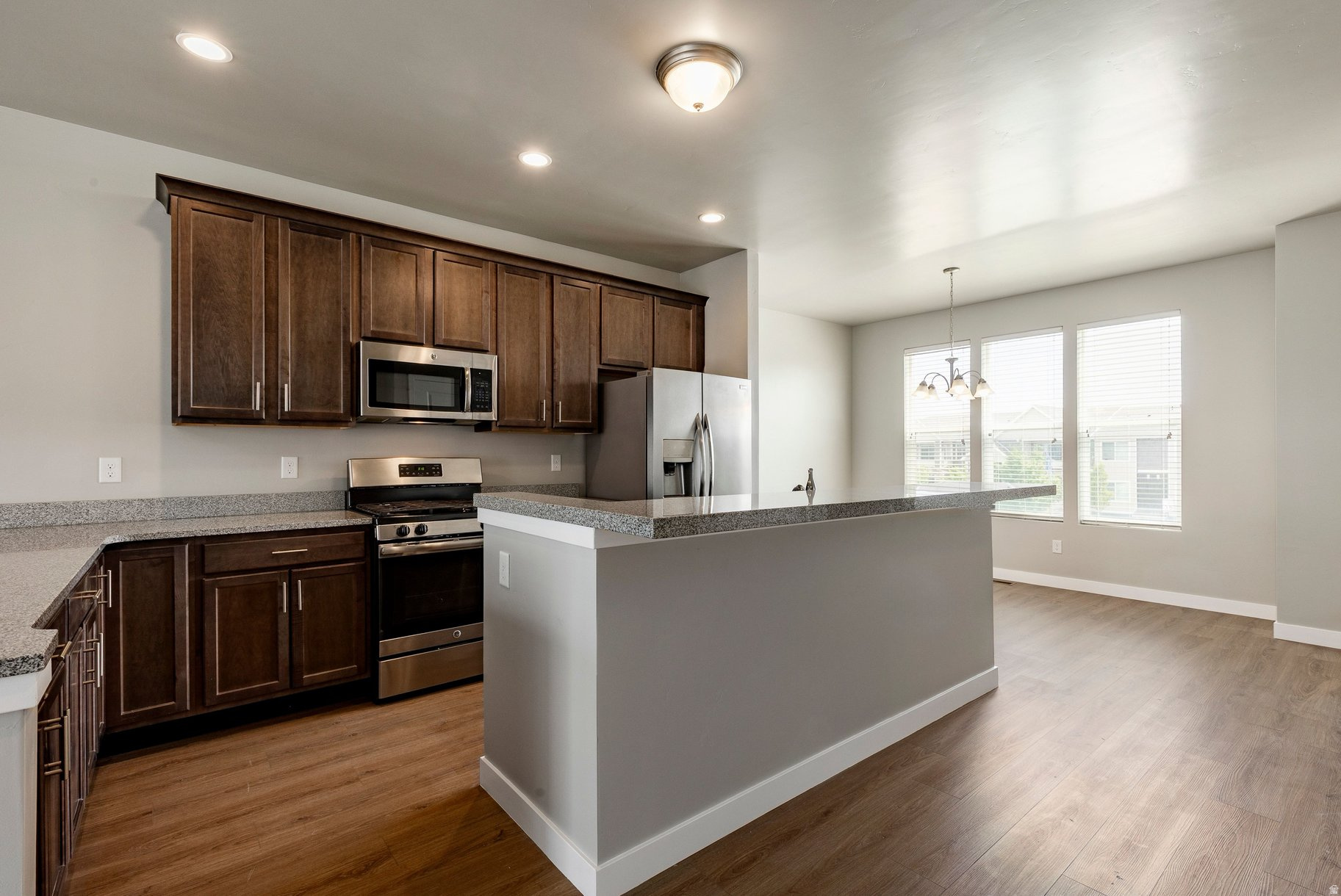 HERRIMAN TOWNE CENTER - Residential Lease