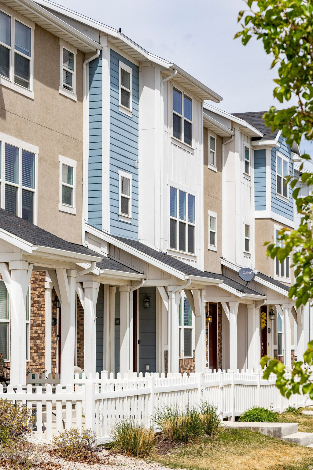 HERRIMAN TOWNE CENTER - Residential Lease