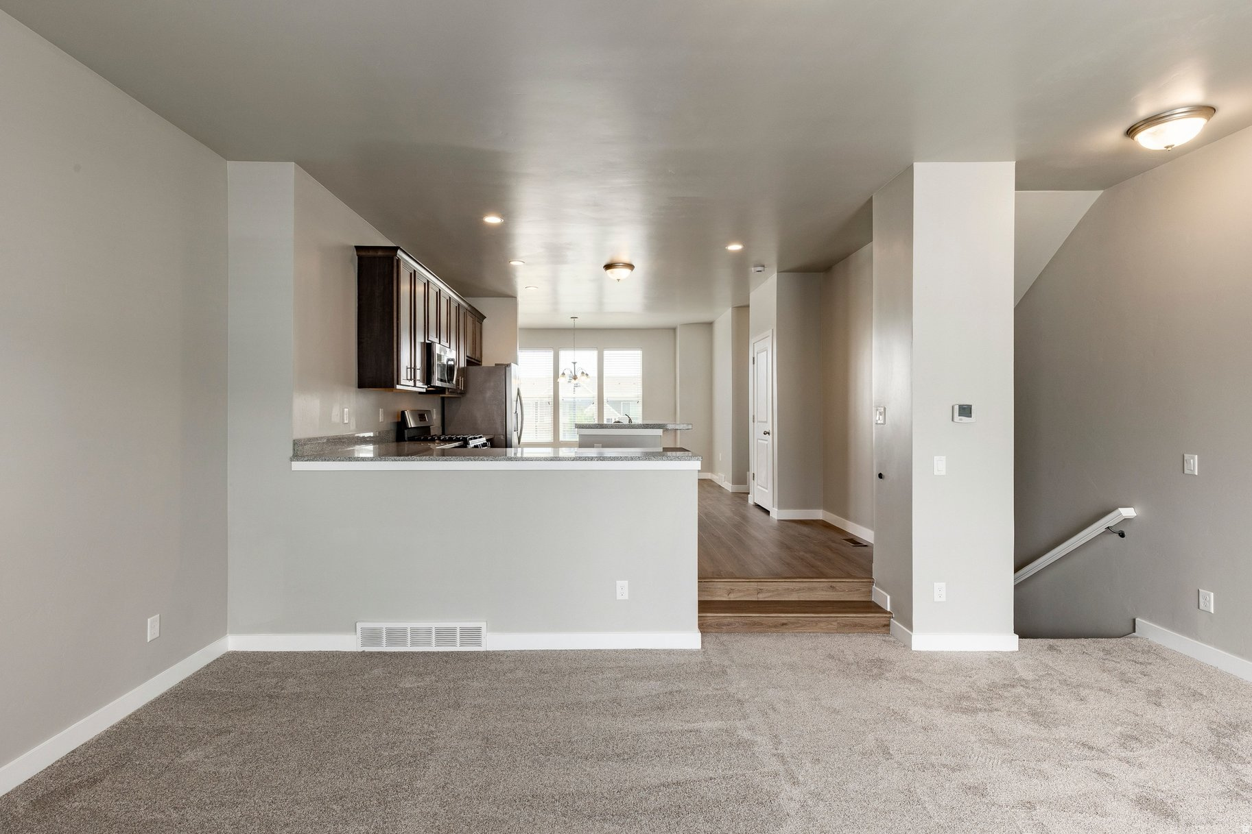 HERRIMAN TOWNE CENTER - Residential Lease