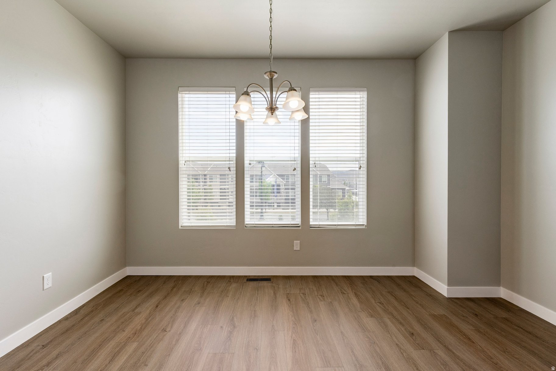 HERRIMAN TOWNE CENTER - Residential Lease
