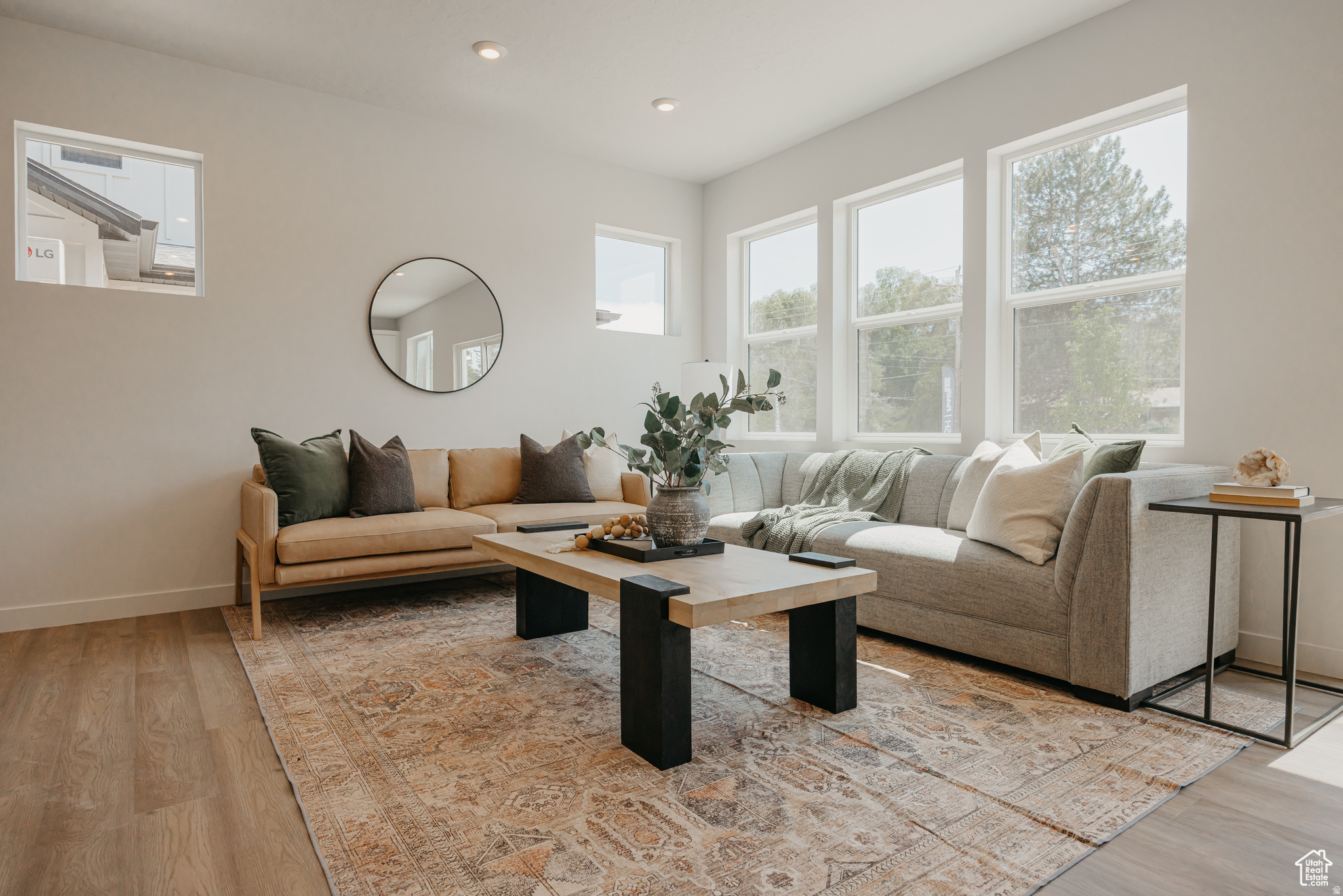 RIVERSIDE ESTATES - Residential