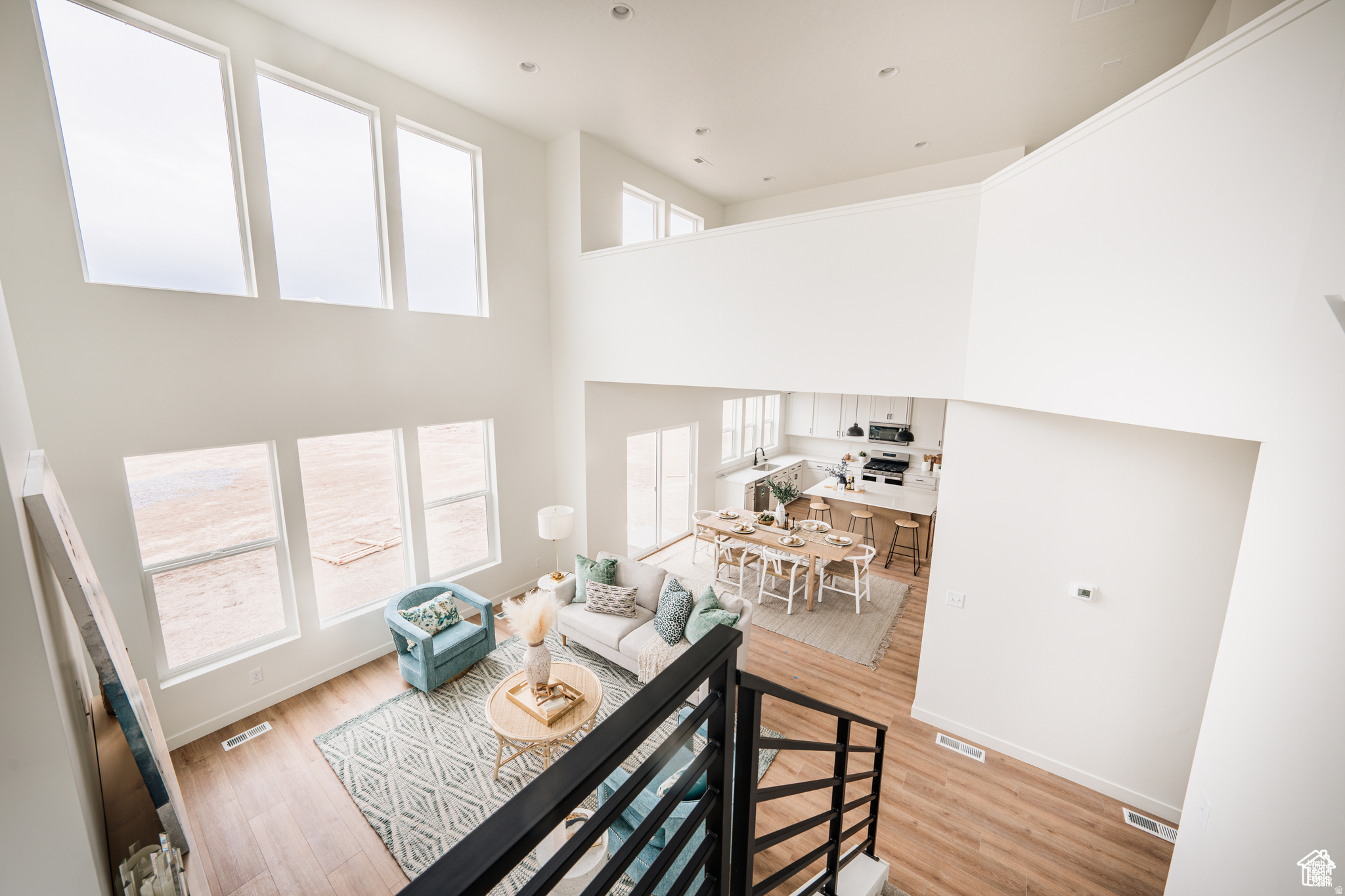 RIVERSIDE ESTATES - Residential