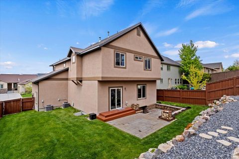 Tiny photo for 4062 N HEATHERFIELD LN, Lehi, UT 84043 (MLS # 2135923)