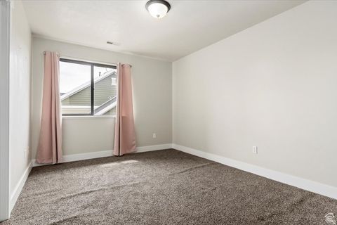 Tiny photo for 4062 N HEATHERFIELD LN, Lehi, UT 84043 (MLS # 2135923)
