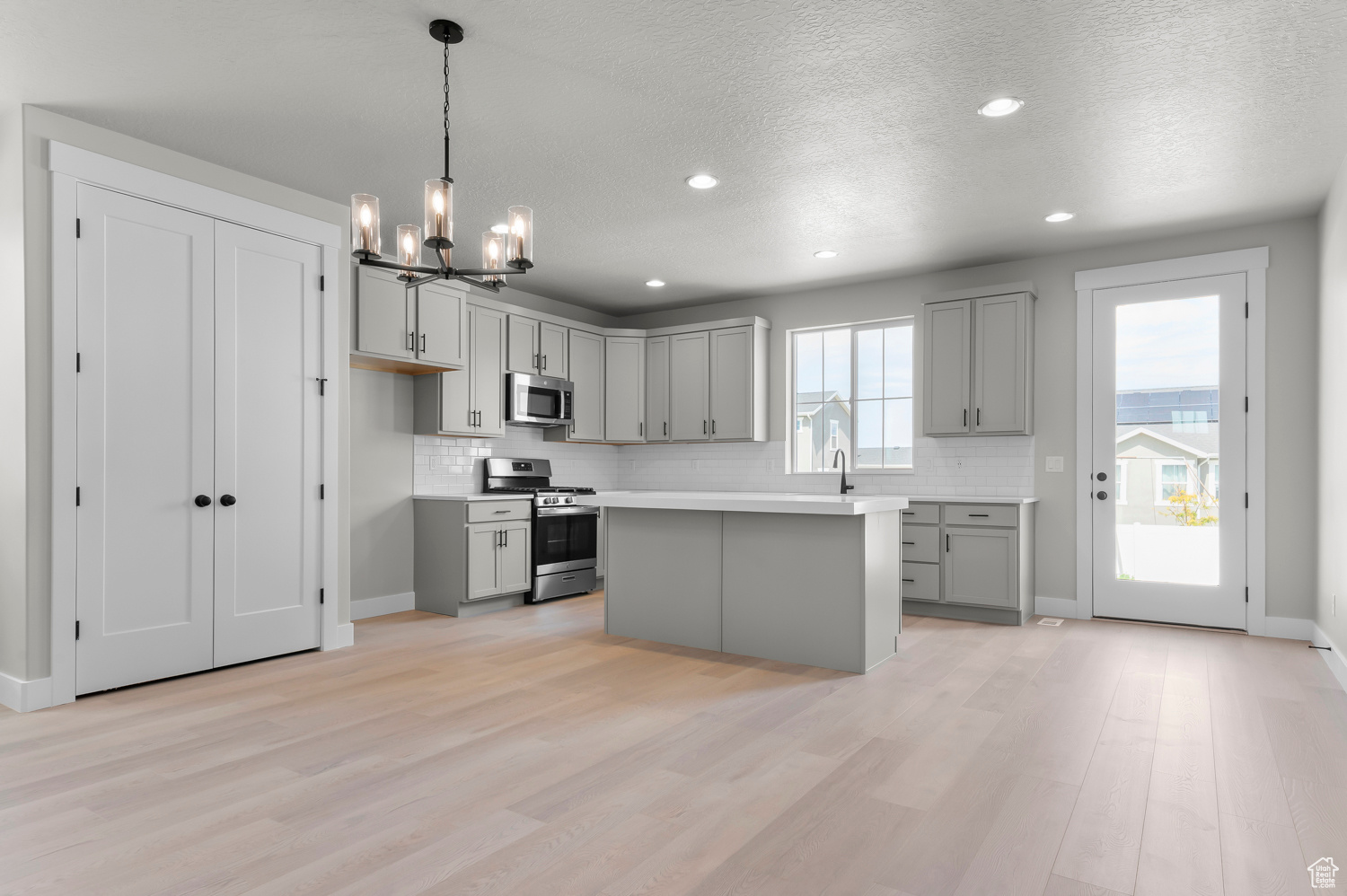CRANEFIELD ESTATES COLLECTION 1510 - Residential