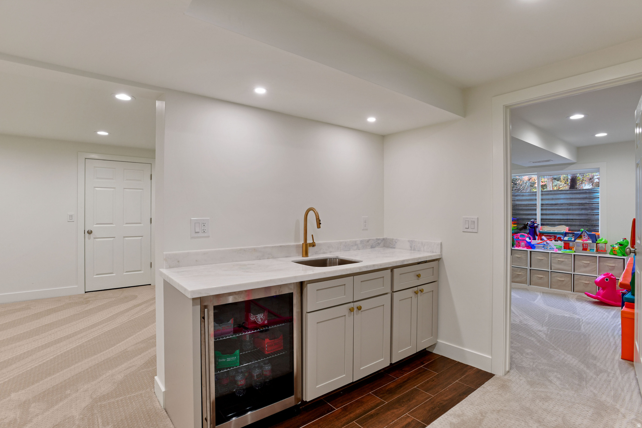 WHITMORE MANOR ESTATES - Residential