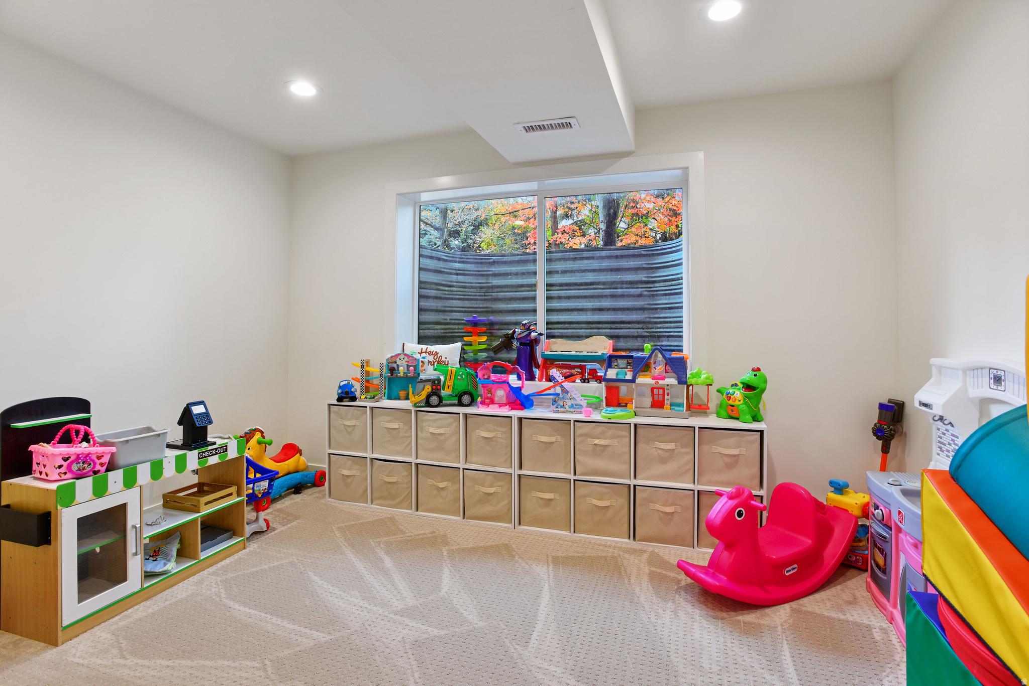 WHITMORE MANOR ESTATES - Residential