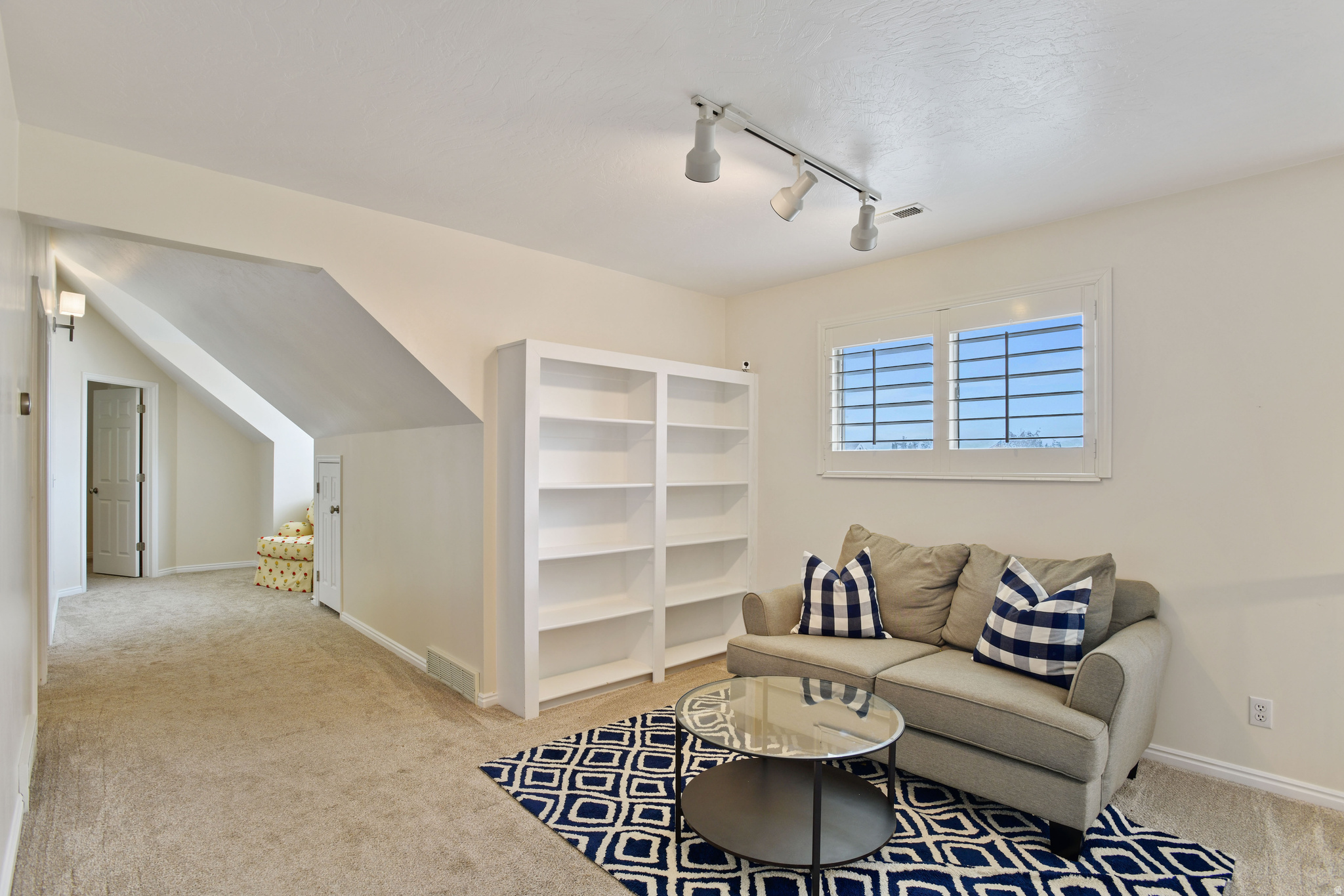 WHITMORE MANOR ESTATES - Residential