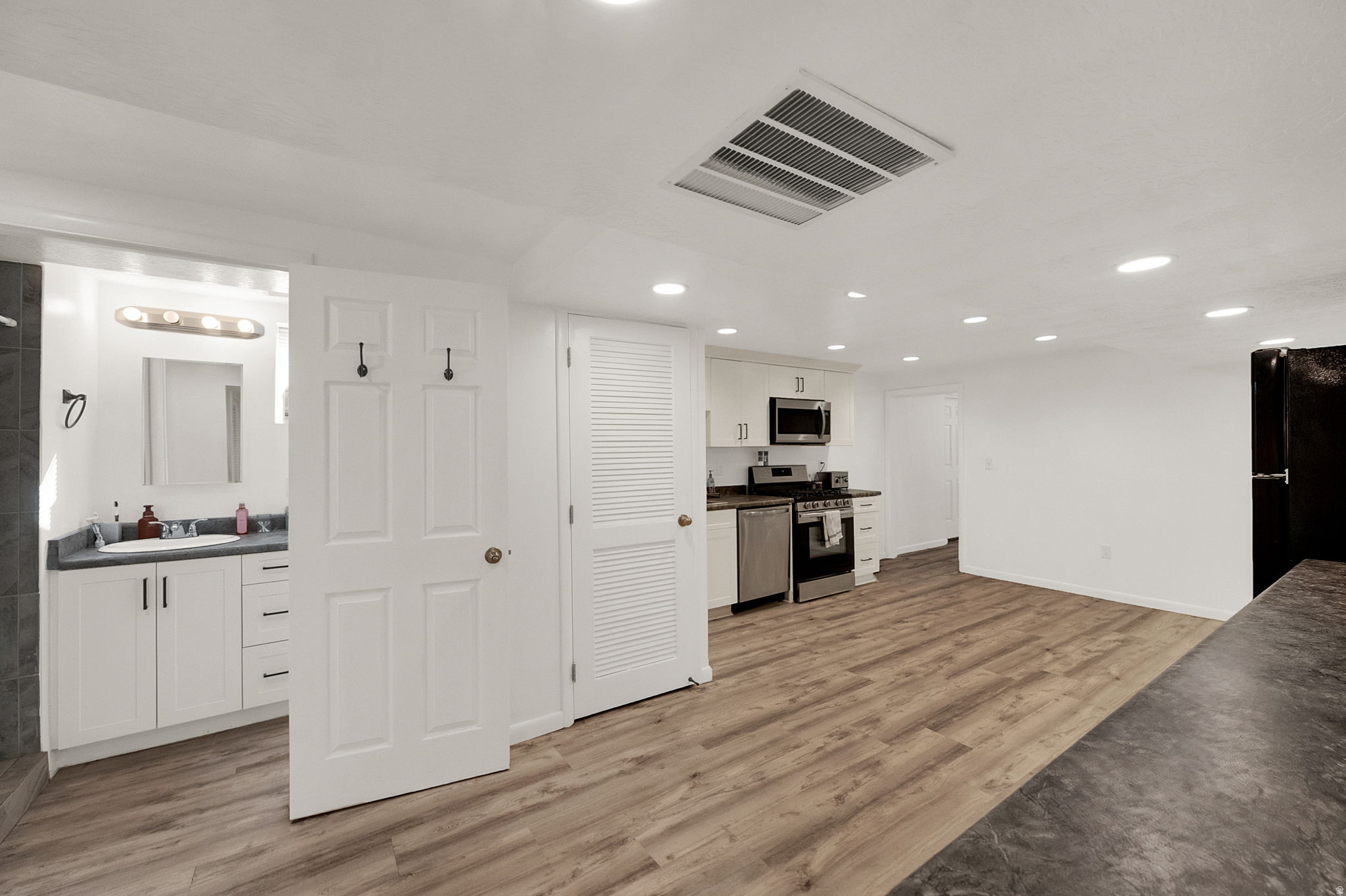 LESSLEY ESTATES - Residential