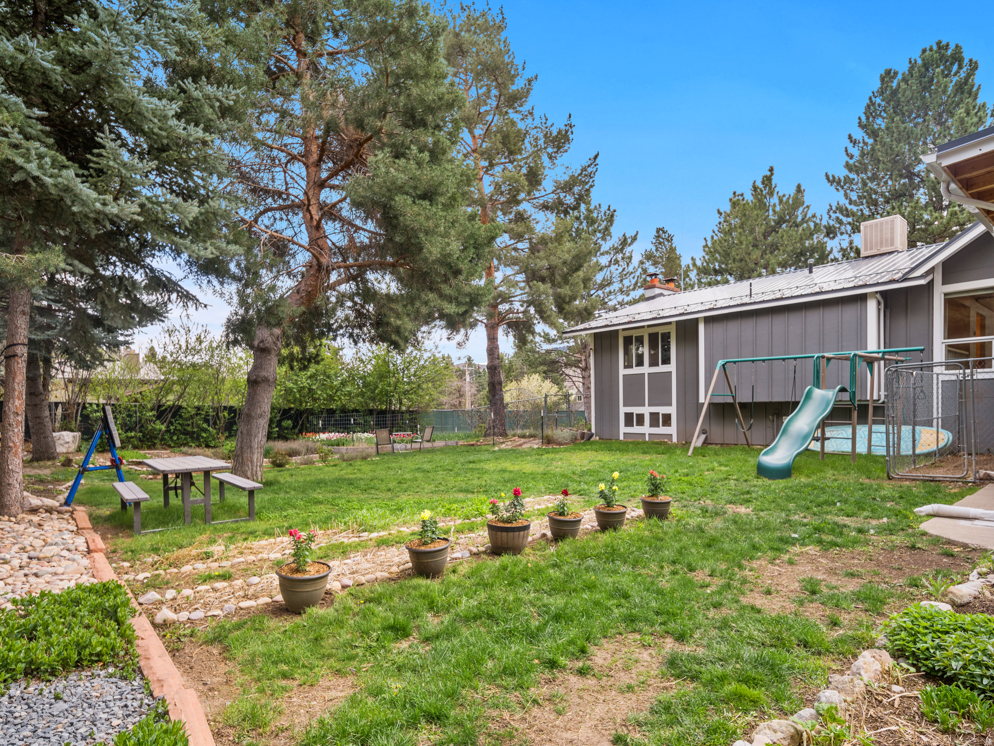 EDEN HILLS - Residential