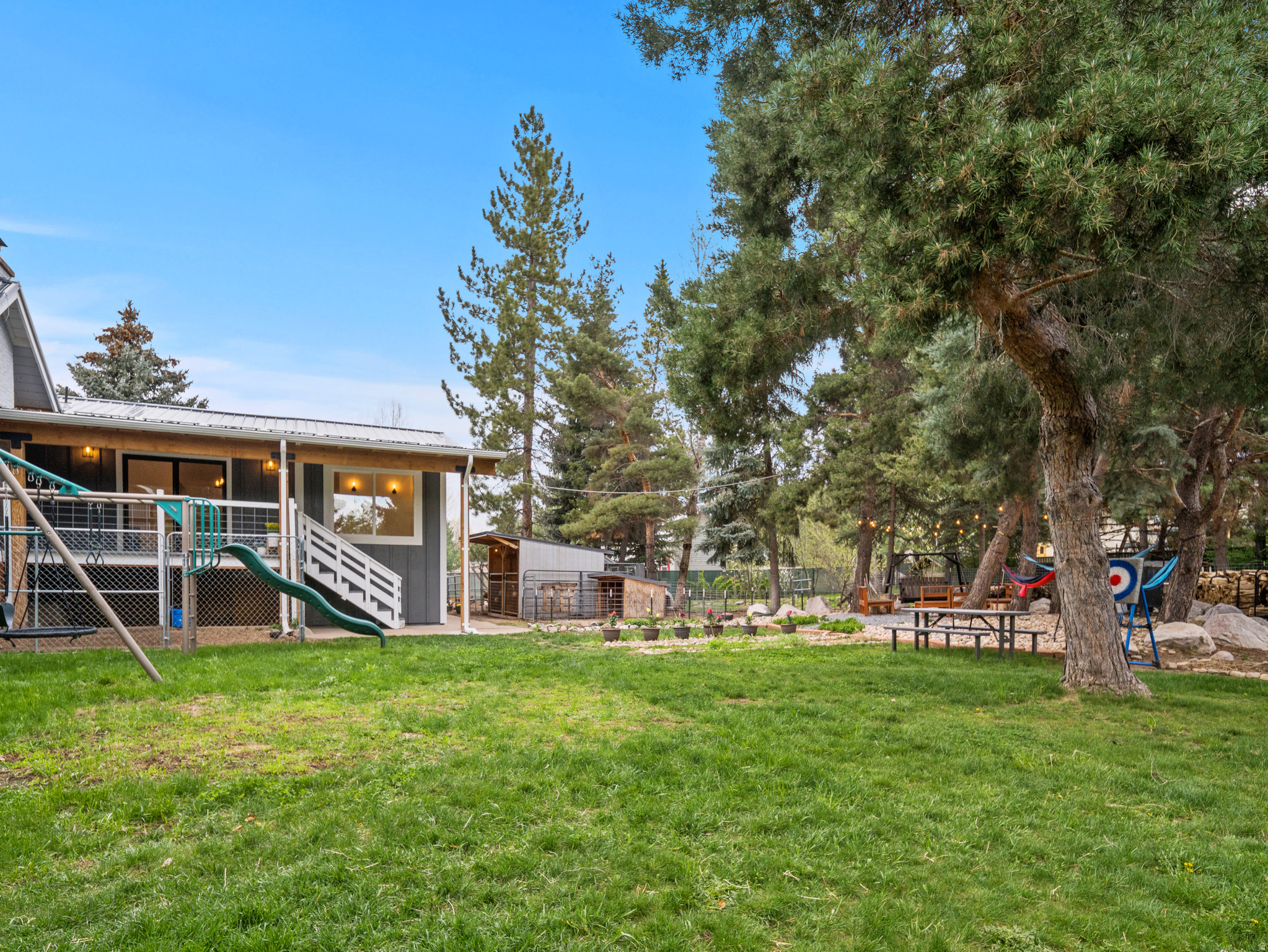 EDEN HILLS - Residential