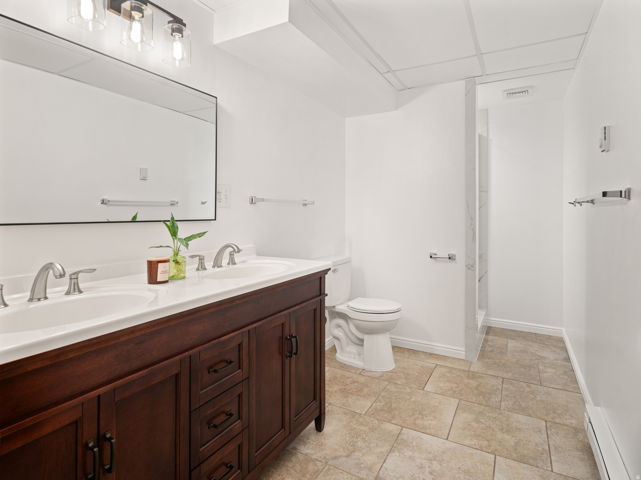 EDEN HILLS - Residential