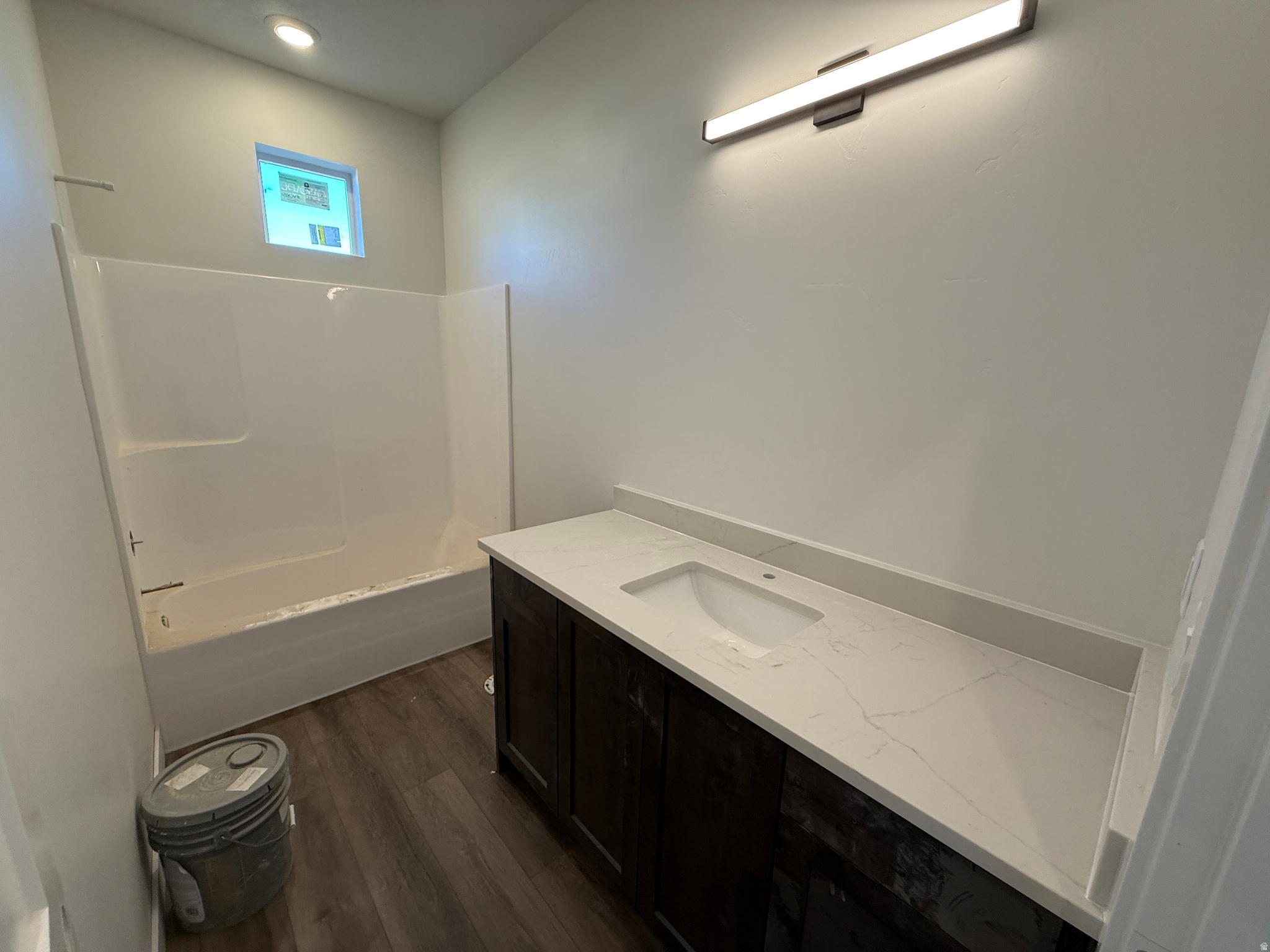 BLUFF VIEW - Residential