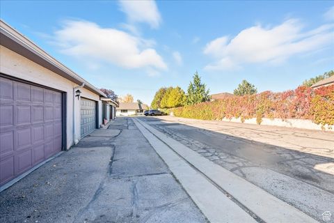 Tiny photo for 11 BENCHMARK VLG, Tooele, UT 84074 (MLS # 2117052)