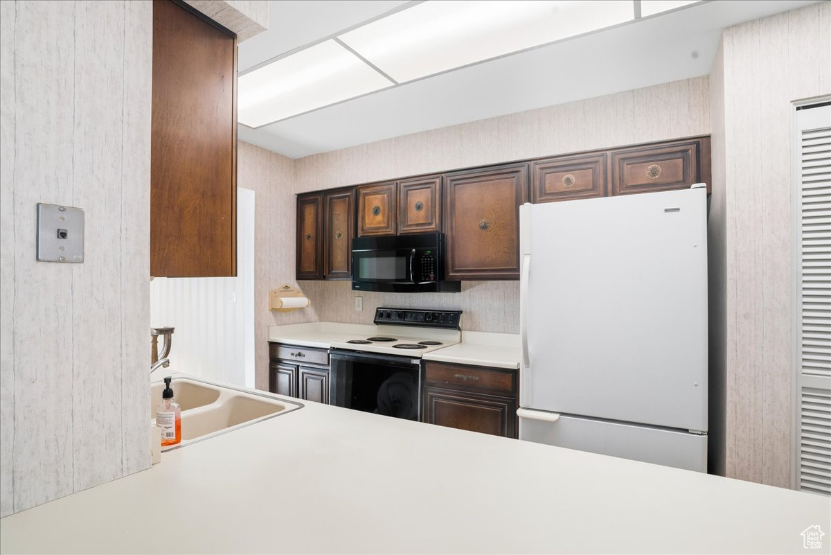 BENCHMARK VILLAGE - Residential