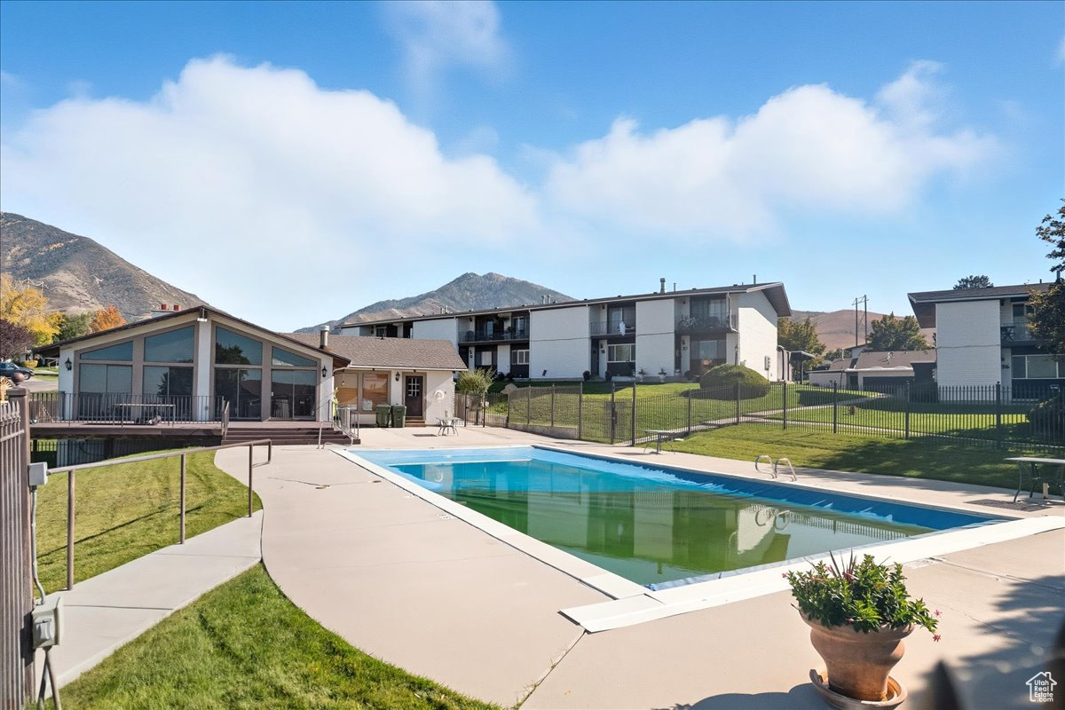 BENCHMARK VILLAGE - Residential