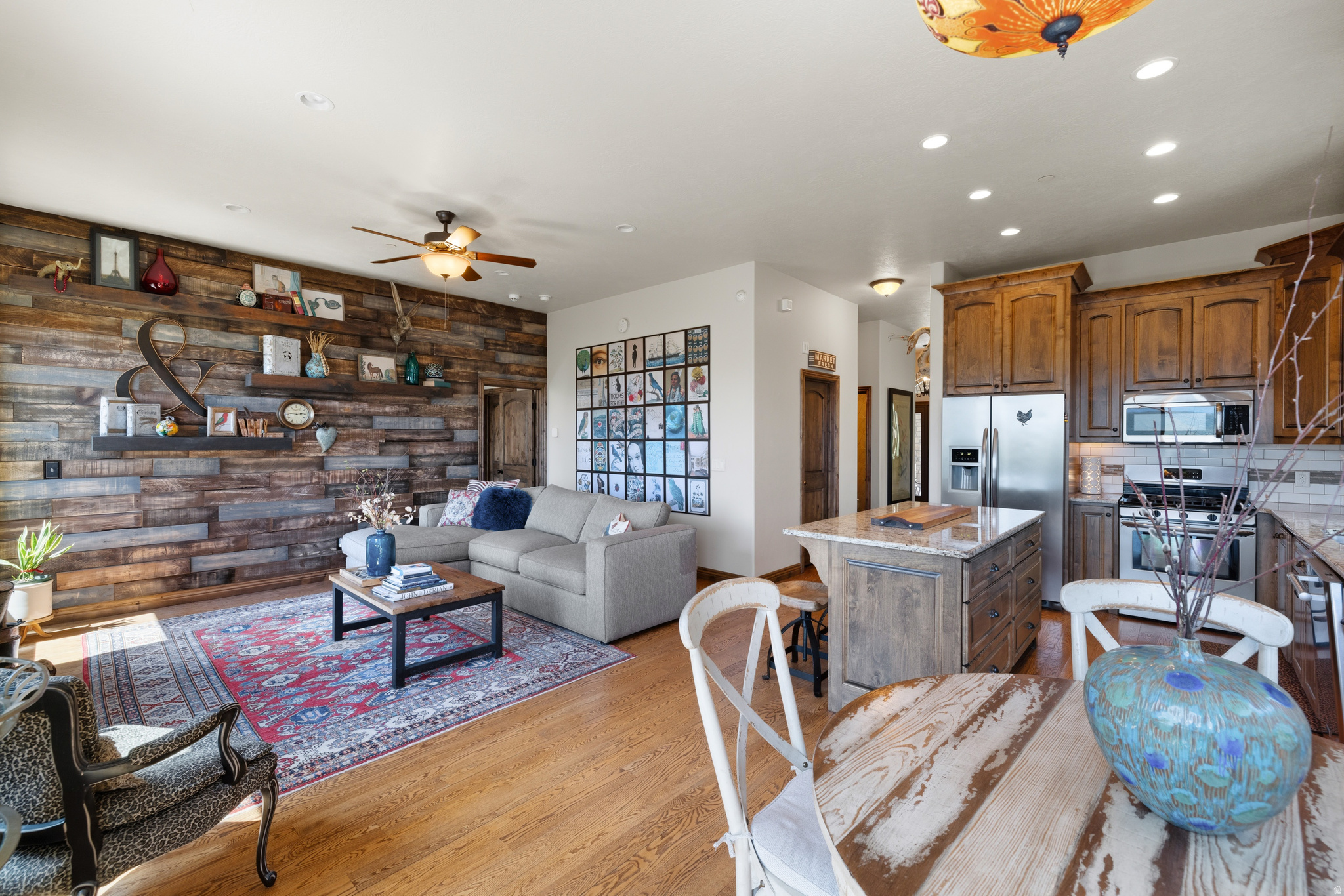 RIVER VIEW - Residential