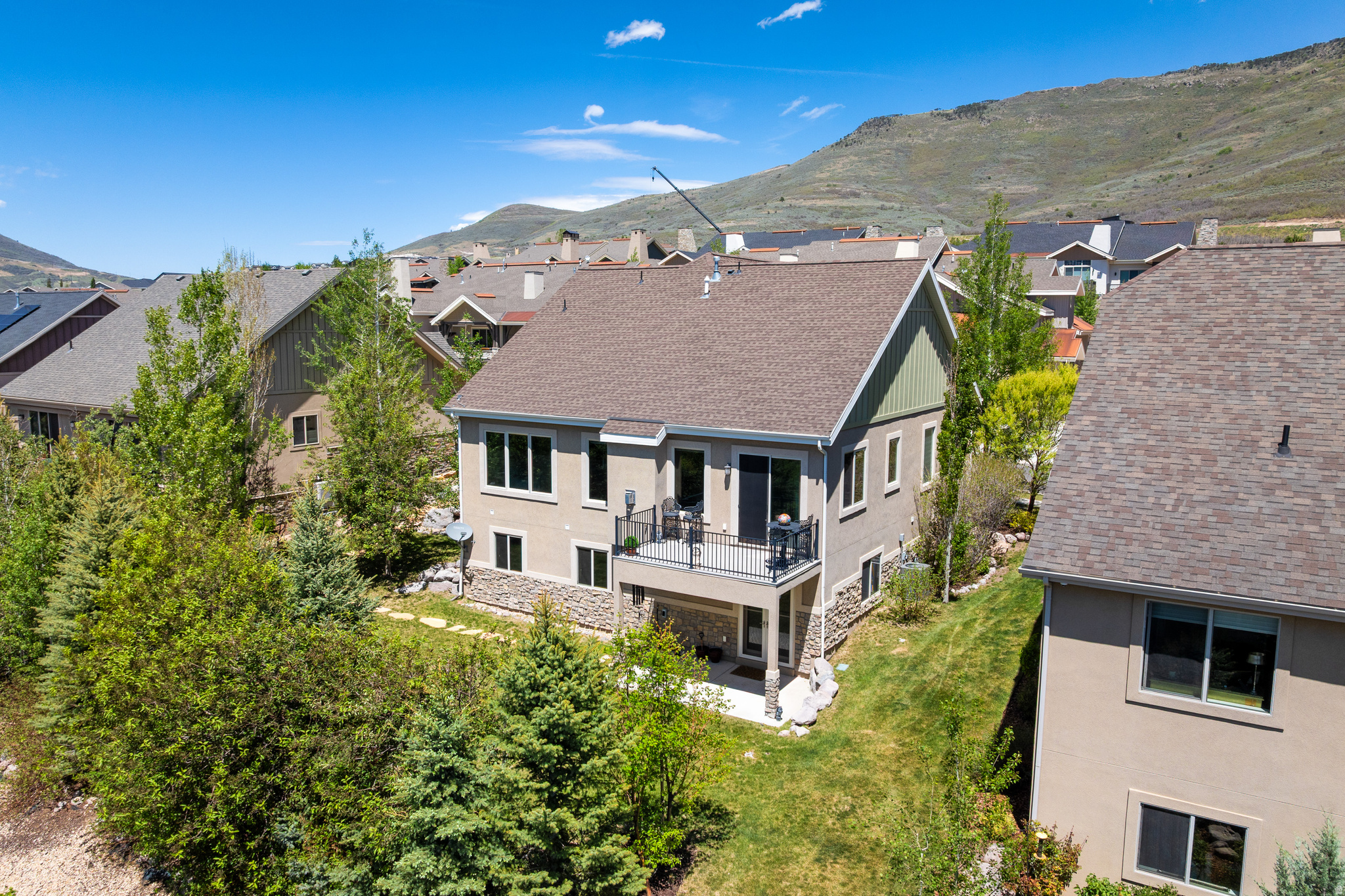 RIVER VIEW - Residential
