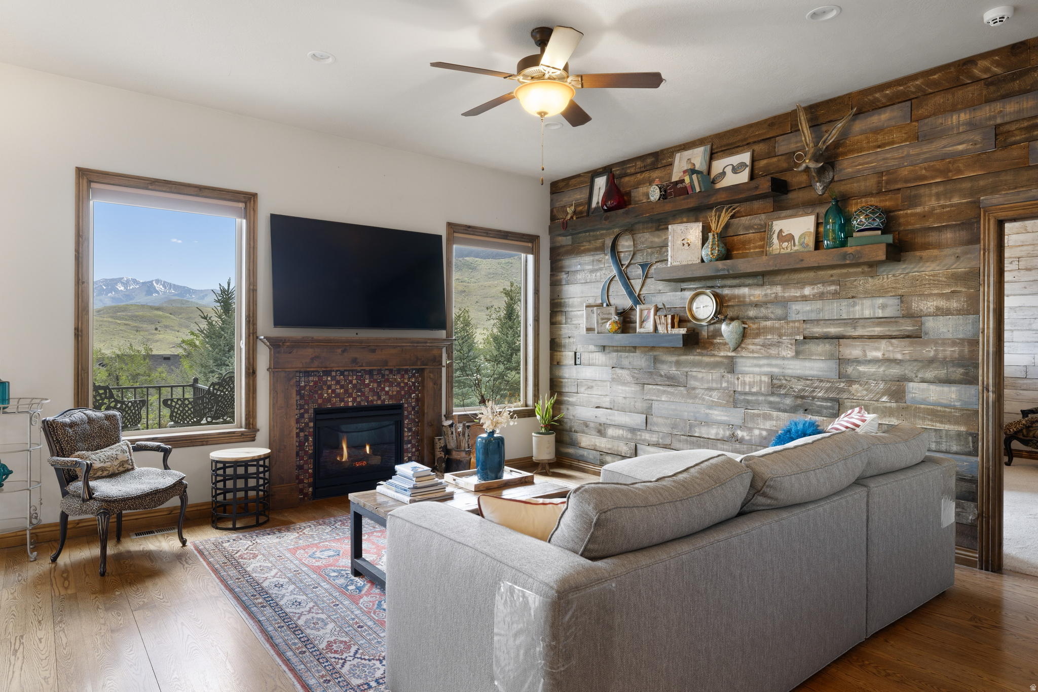 RIVER VIEW - Residential