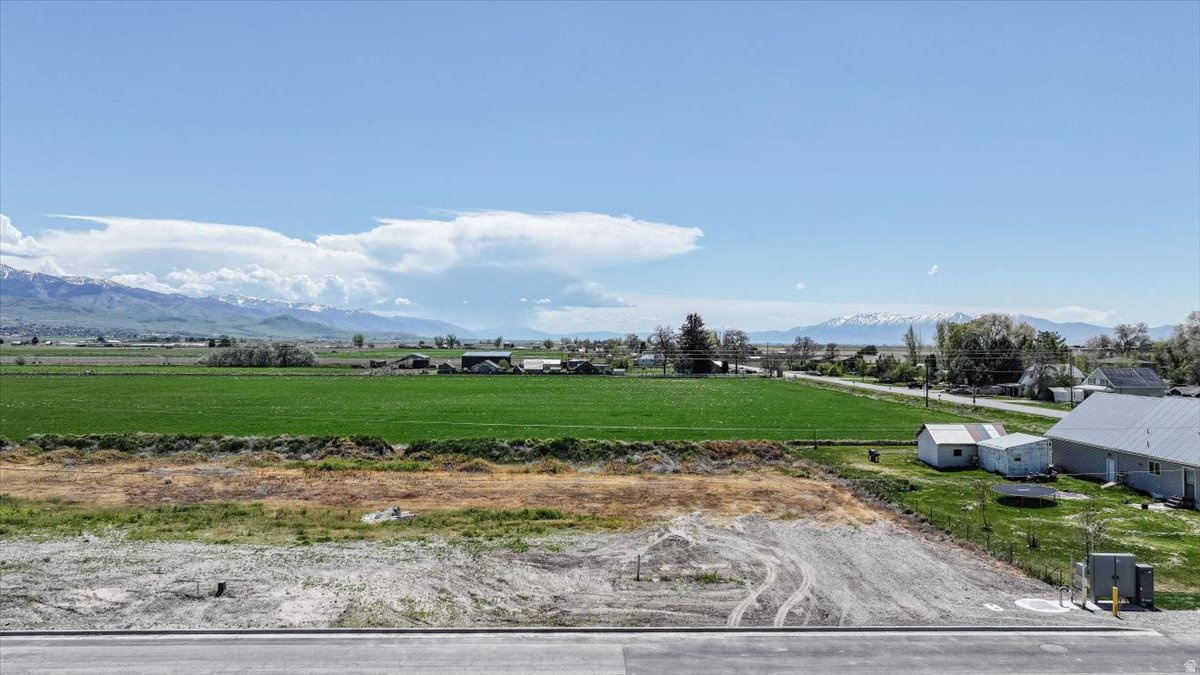 NORTH COUNTRY ESTATE - Land