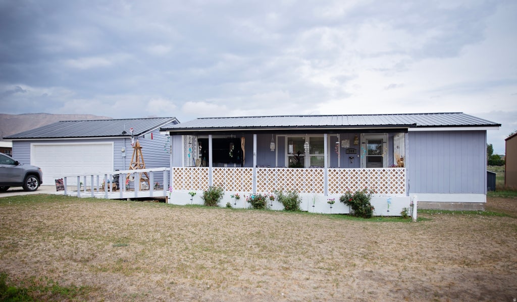 Photo of 380 W 300 N, Ferron, UT 84523 (MLS # 2179698)