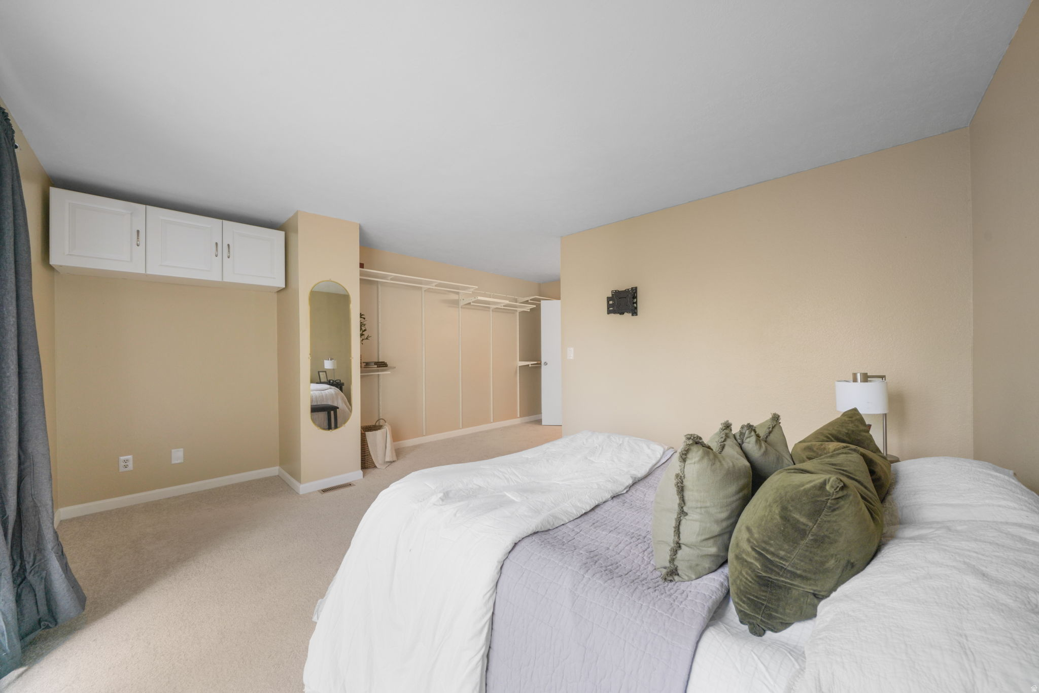 APPLEGATE CONDM - Residential