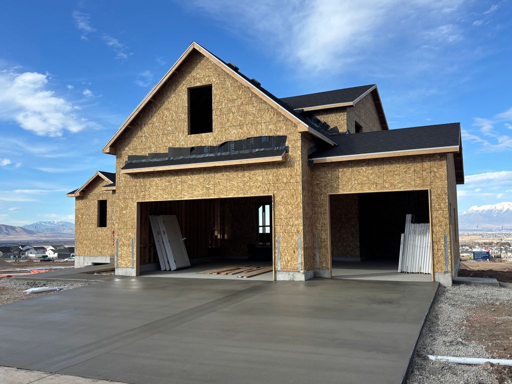 Photo of 33 E 1690 St S #112, Salem, UT 84653 (MLS # 2135756)