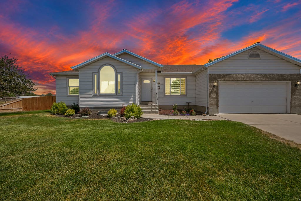 Photo of 830 S 1560 E, Spanish Fork, UT 84660 (MLS # 2176727)