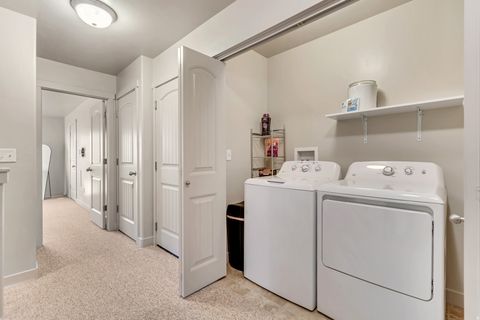 Tiny photo for 1643 N HOLLYHOCK Cir, Farmington, UT 84025 (MLS # 2149717)