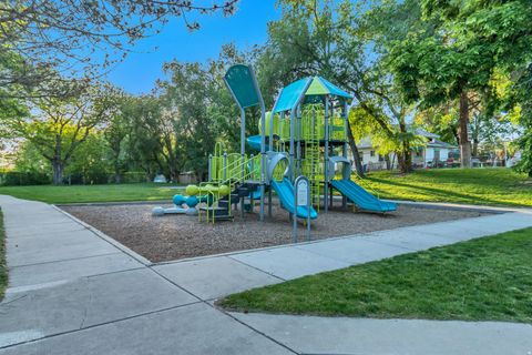 Tiny photo for 1643 N HOLLYHOCK Cir, Farmington, UT 84025 (MLS # 2149717)