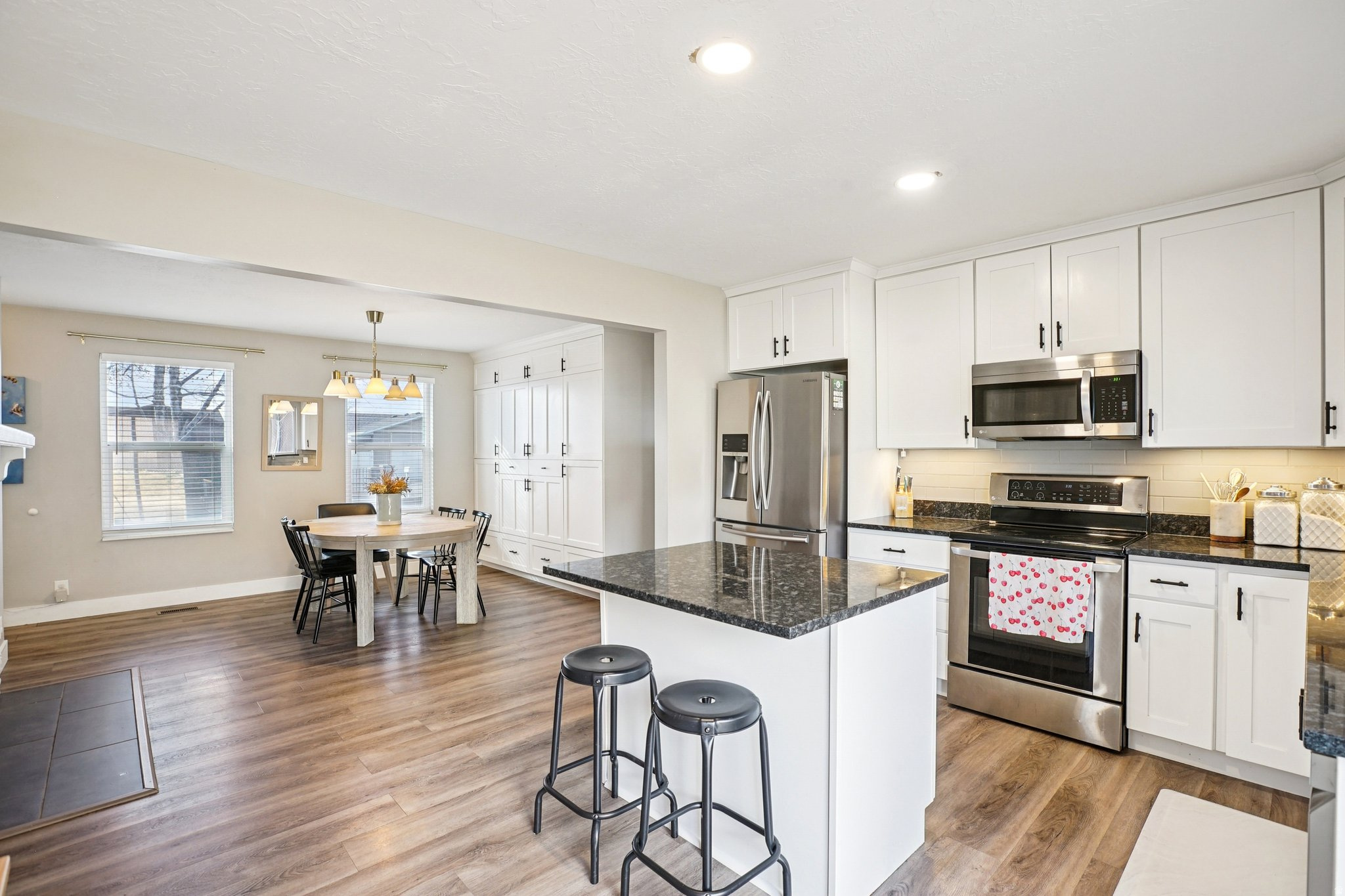 EASTRIDGE #3 - Residential