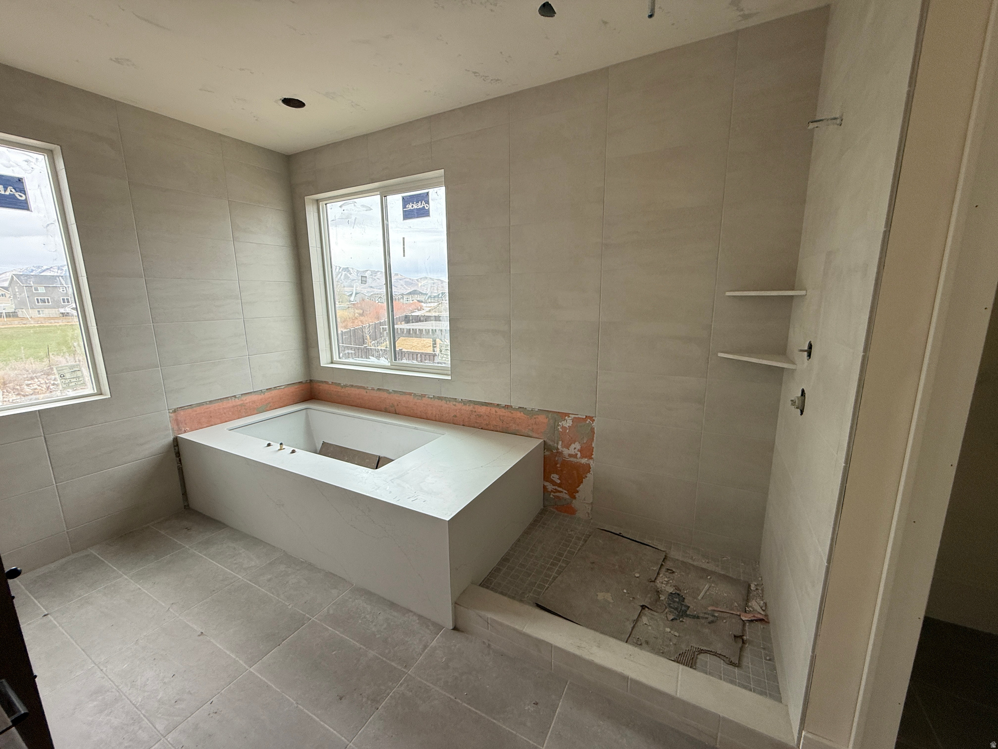 SOUTH CREEK - Residential