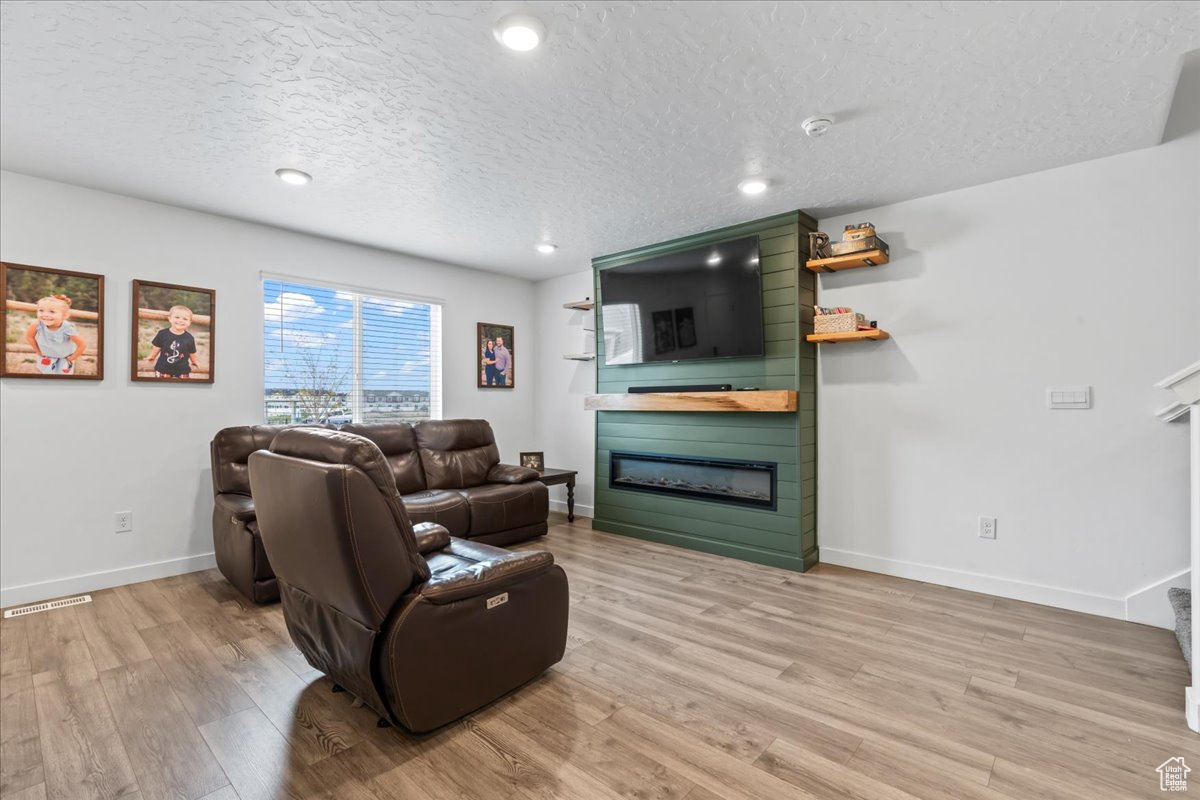 Santaquin, Utah 84655, United States, 3 Bedrooms Bedrooms, ,2 BathroomsBathrooms,Residential,Pending,111978