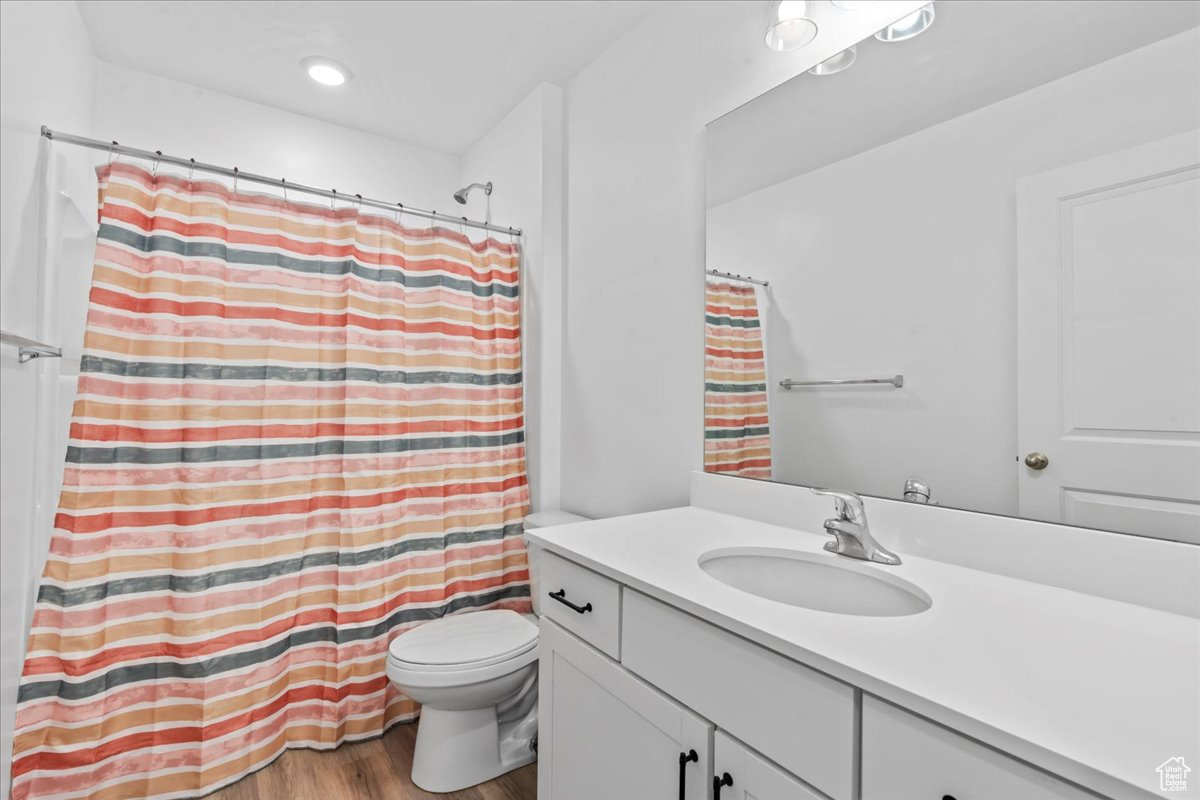 Santaquin, Utah 84655, United States, 3 Bedrooms Bedrooms, ,2 BathroomsBathrooms,Residential,Pending,111978