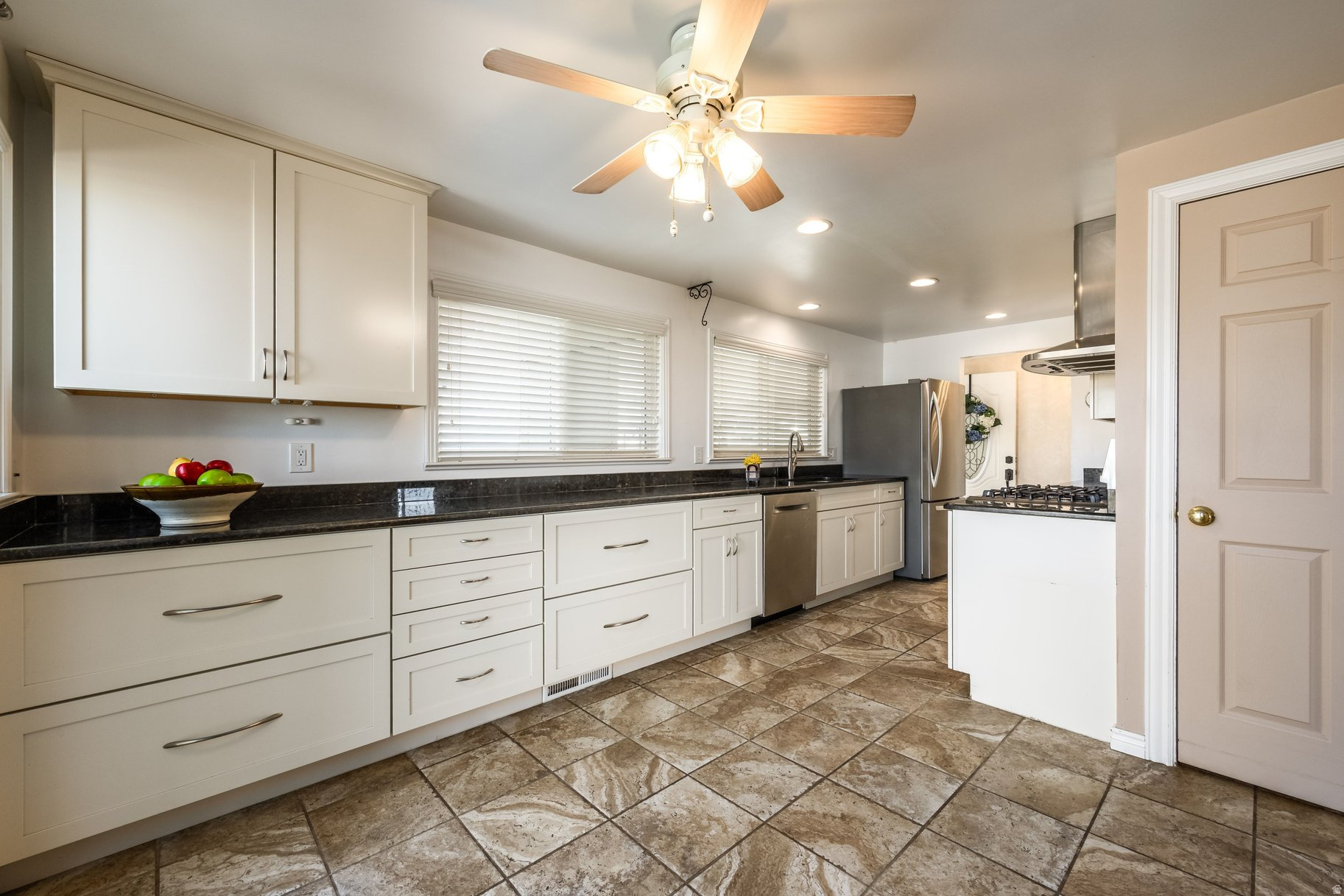 SUNDOWN ESTATES - Residential