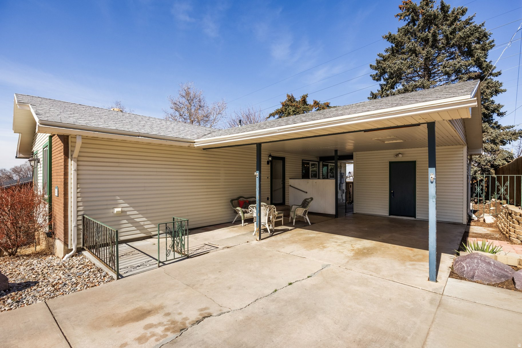 SUNDOWN ESTATES - Residential