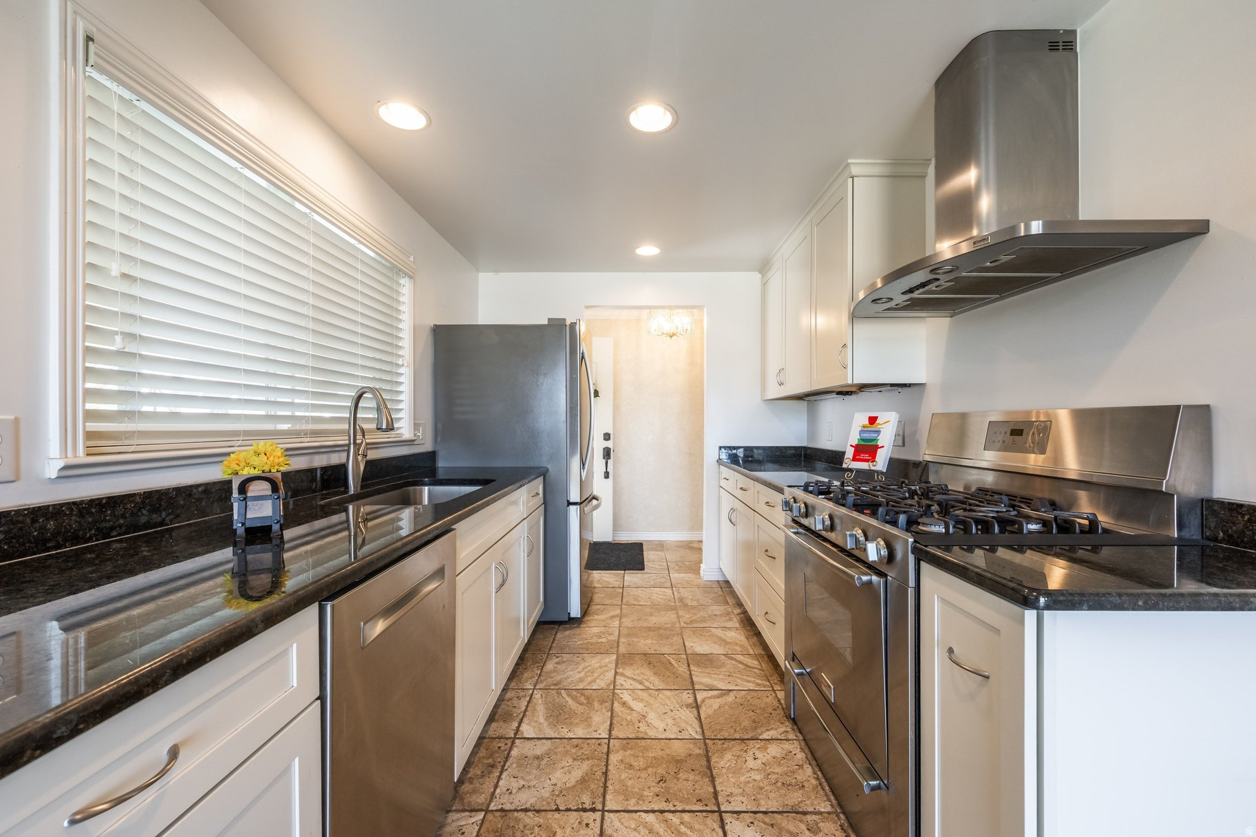 SUNDOWN ESTATES - Residential