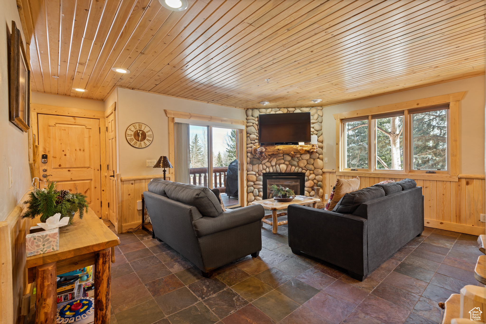 TIMBER WOLF LODGES - Residential
