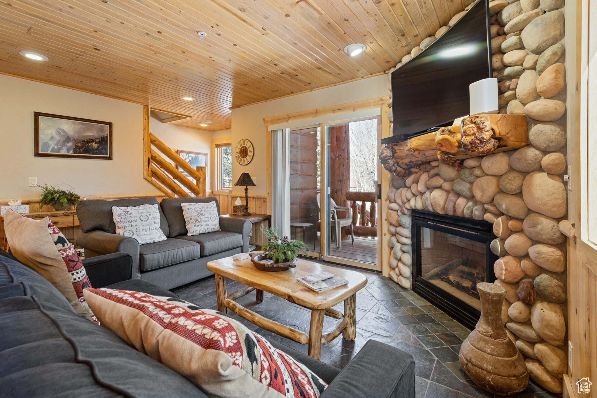 TIMBER WOLF LODGES - Residential
