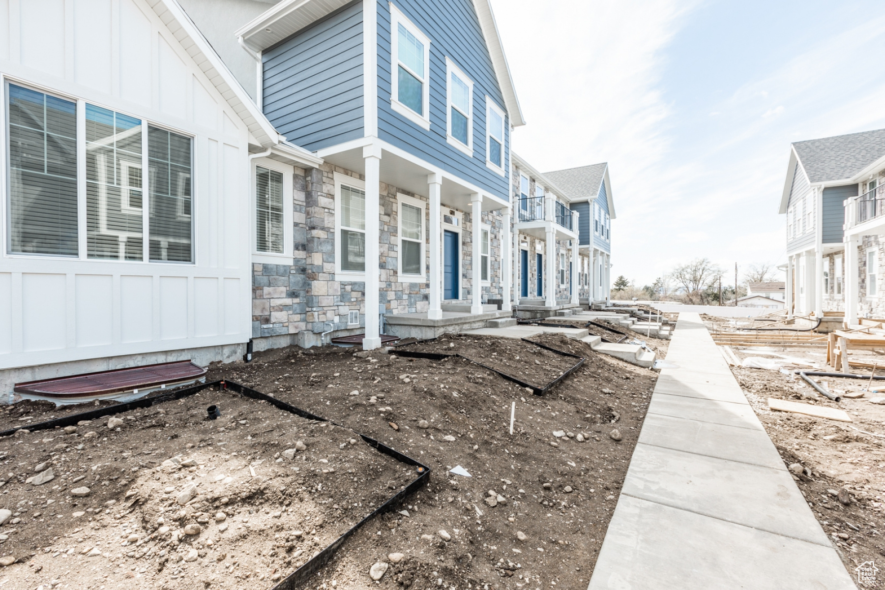 5TH AND ORCHARD - Residential