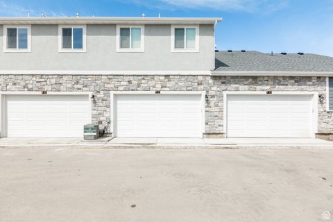Tiny photo for 520 S ORCHARD DR #17, Bountiful, UT 84010 (MLS # 2118703)